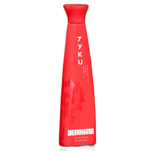 TYKU Junmai Tokubetsu Benihana Sake - Image 1